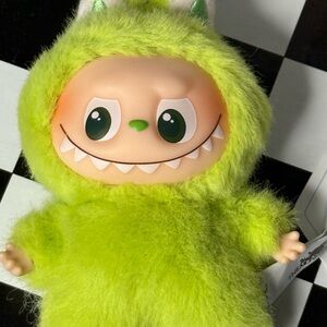 Authentic labubu green pin for love letter v for victory popmart pendant